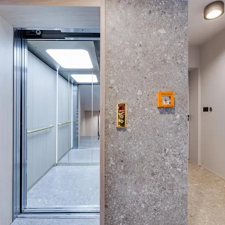 With Private Pool & Garden Atrio شقة كوسترينا