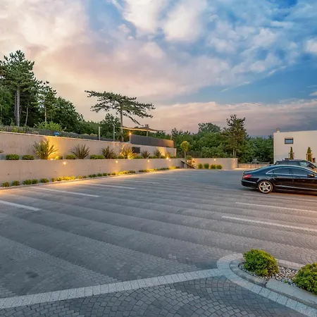 شقة With Private Pool & Garden Atrio